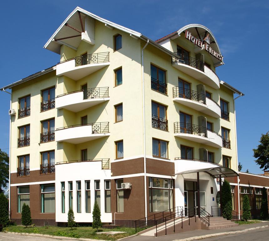 Hotel Everest Тыргу-Муреш Экстерьер фото