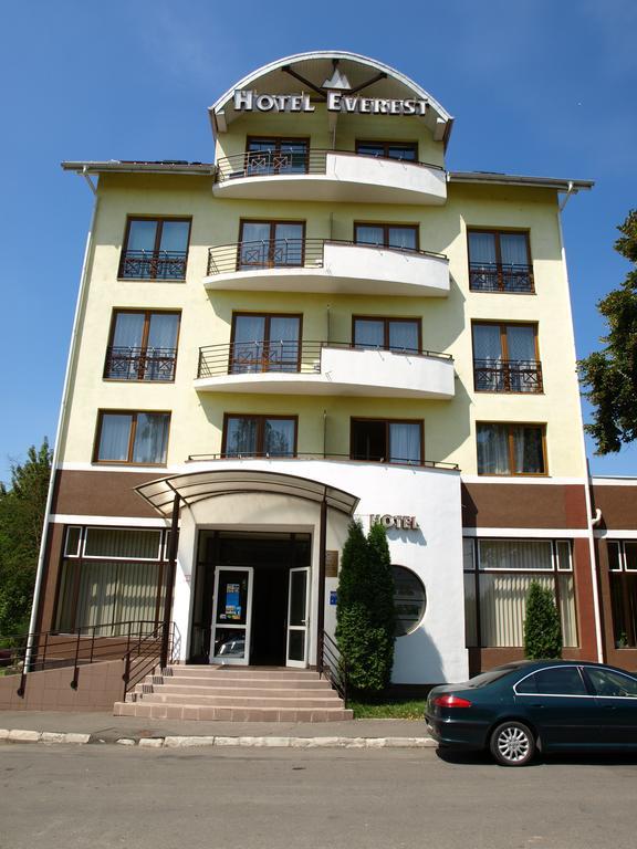 Hotel Everest Тыргу-Муреш Экстерьер фото