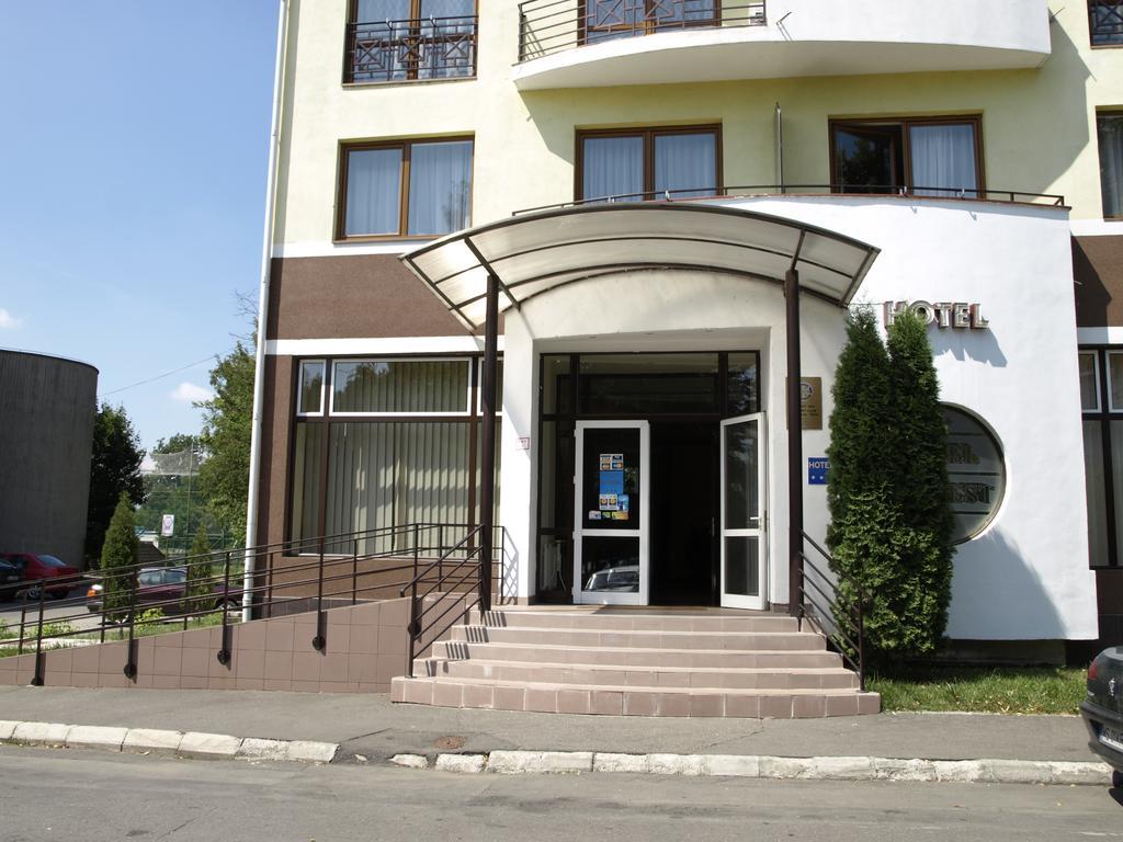 Hotel Everest Тыргу-Муреш Экстерьер фото