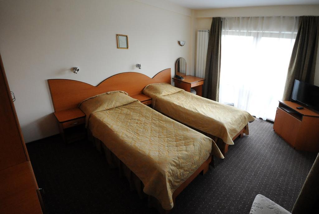 Hotel Everest Тыргу-Муреш Экстерьер фото